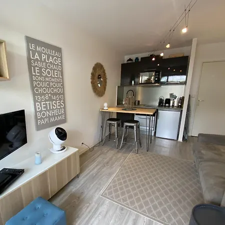 C208 Avec Terrasse Proche